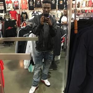 Meet your Posher, Guzman